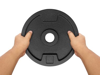 Eller ağır plakayı beyaz arkaplanda izole ediyor