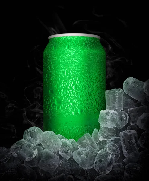 Μια Κονσέρβα Κρύο Ρόφημα Μια Παγωμένη Σούπα Ζουμερή Δροσιστικό Ποτό — Φωτογραφία Αρχείου