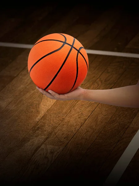 Basketballball Männerhand — Stockfoto
