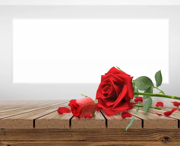 Red Roses Rose Petals Wooden Table Top — Fotografia de Stock