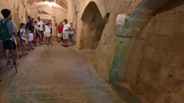 Matera Basilikata Italien August 2021 Filmaufnahmen Einer Führung Einem Der — Stockvideo