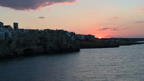 Polignano Ett Sto Apulien Italien Augusti 2021 Bilder Vid Solnedgången — Stockvideo