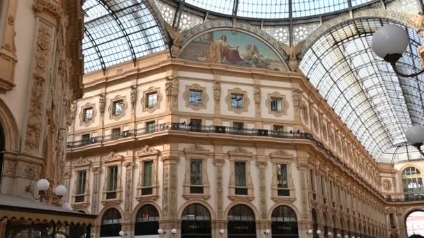 Milánó Olaszország 2022 Március Tilt Felvétel Híres Vittorio Emanuele Galériáról — Stock videók
