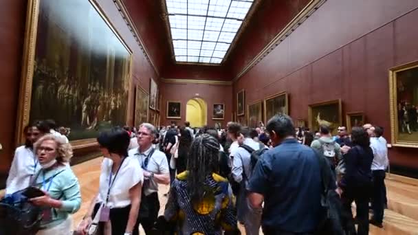 Paříž Francie Červen2022 Pov Záběry Osoby Procházející Galerii Muzea Louvre — Stock video