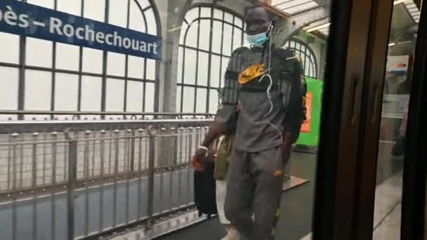 Paris France June 2022 Barbs Rochechouart Metro Surface Stop Departure — стоковое видео