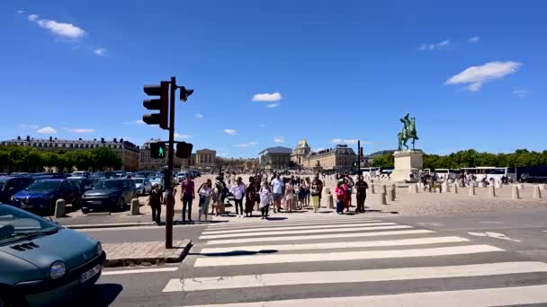 Versailles Paris France June 2022 Pov Footage Tourist Crossing Pedestrian — Stock video