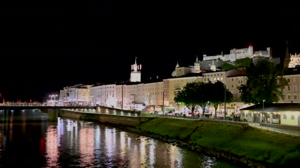 Salzburg Österrike Augusti 2022 Fascinerande Nattfotografering Gamla Stan Blixt Lyser — Stockvideo