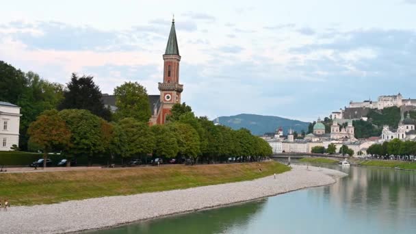 Salzburg Ausztria 2022 Augusztus Arany Órás Felvétel Óváros Irányába Bizonyítékként — Stock videók