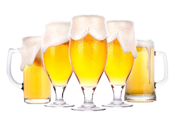 Orosená sklenice piva, samostatný — Stock fotografie