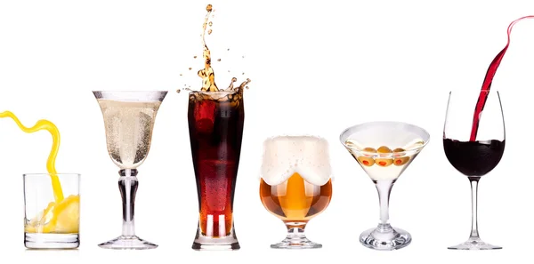 Różne obrazy alkoholu na białym tle — Zdjęcie stockowe