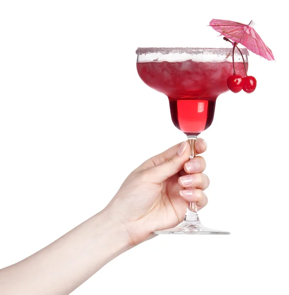 Main avec cocktail à l'alcool portant un toast — Photo