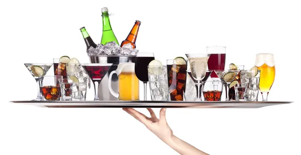 Verschillende alcohol drinken op een dienblad — Stockfoto