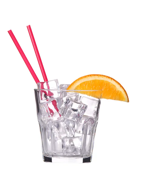 Cheio de copo de cocktail de gelo — Fotografia de Stock