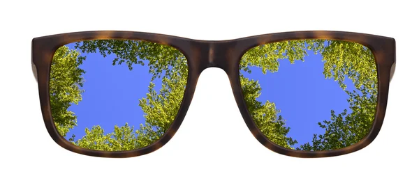 Gafas de sol de moda con hermosa vista —  Fotos de Stock