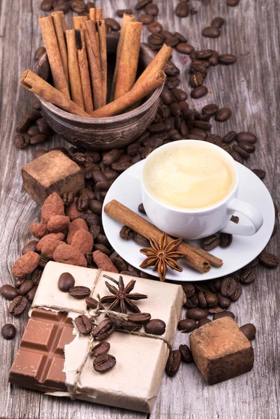 kahve çikolata ve baharatlar