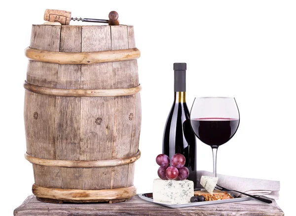 Assortiment de vins rouges de raisins et fromage — Photo