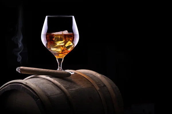 Cognac and Cigar on black with vintage barrel — Stock Photo, Image