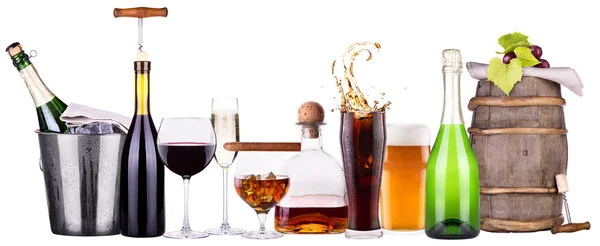 Conjunto de diferentes bebidas alcohólicas y cócteles — Foto de Stock