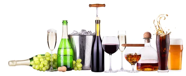 组的不同酒类饮品和食品 — 图库照片