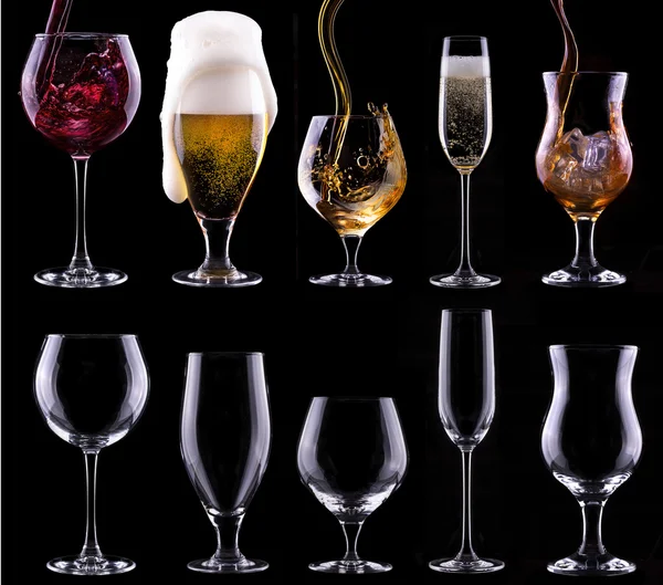 Bebidas alcoólicas conjunto isolado em um preto — Fotografia de Stock
