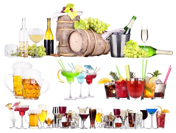 Verschillende alcohol drinkt set geïsoleerd — Stockfoto