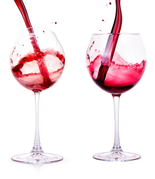 Splash vinho tinto contra um fundo branco — Fotografia de Stock
