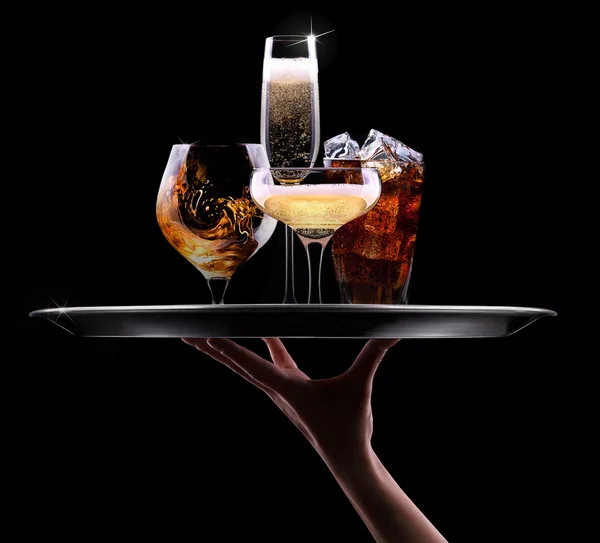 Set con diferentes bebidas sobre fondo negro — Foto de Stock