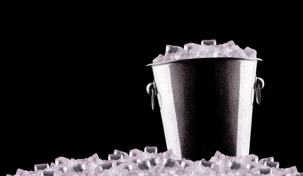 Şampanya metal buz kovası — Stok fotoğraf