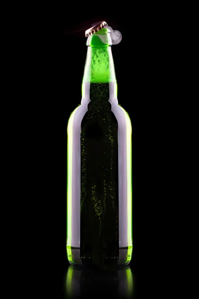 Open wet beer bottle — Stock Photo, Image