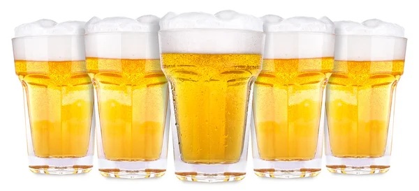 Bicchiere ghiacciato di birra leggera — Foto Stock
