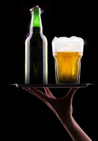 Nasses frisches Bier — Stockfoto