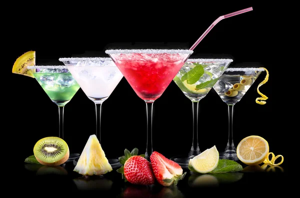 Alkohol cocktail szett nyári gyümölcsök — Stock Fotó