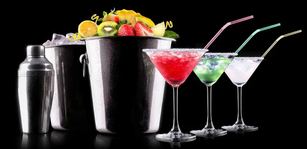 Alcohol cocktail instellen met zomer fruit — Stockfoto