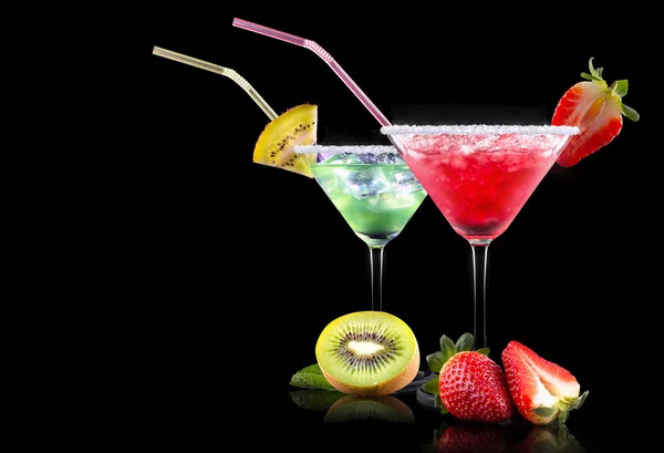 Alcohol cocktail instellen met zomer fruit — Stockfoto