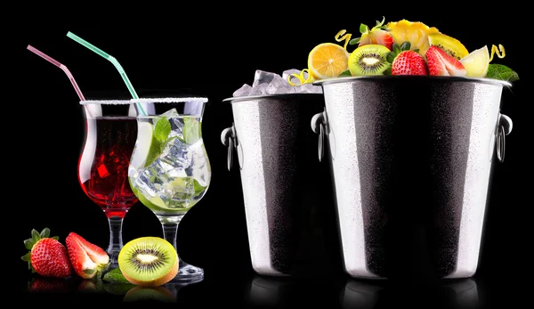Alkohol koktajl z owoców — Zdjęcie stockowe