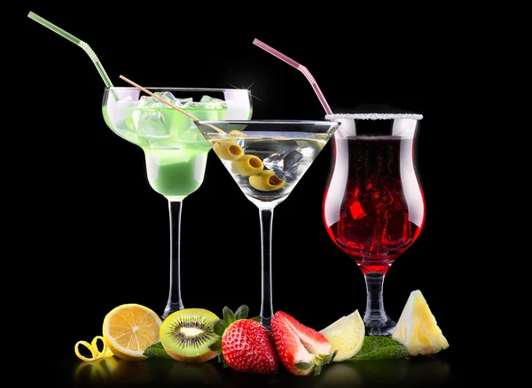 Alcohol cocktail set with summer fruits — Stock Photo, Image