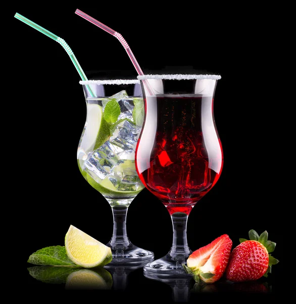 Alcohol cocktail instellen met zomer fruit — Stockfoto