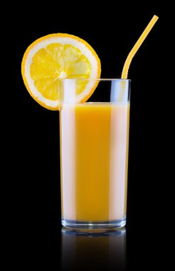 frutas de verano sabroso con zumo de vidrio