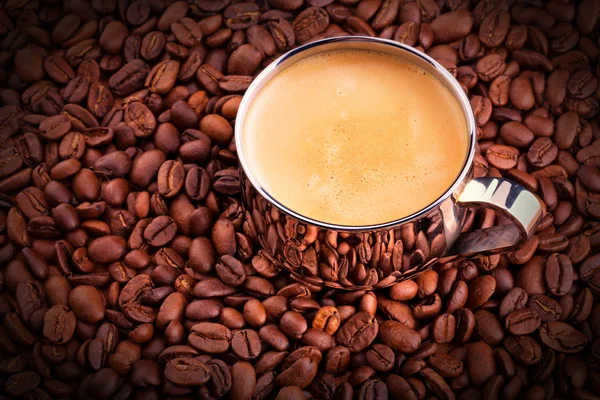 Cup of Coffee with beans — Stock Photo, Image