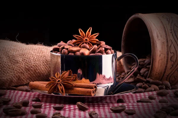 Xícara de café com feijão — Fotografia de Stock