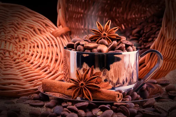 Taza de café con frijoles — Foto de Stock