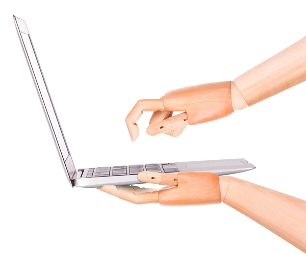 Laptop med trä hand isolerade — Stockfoto