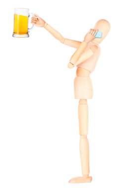 bira ve cep telefonu ile tahta kukla