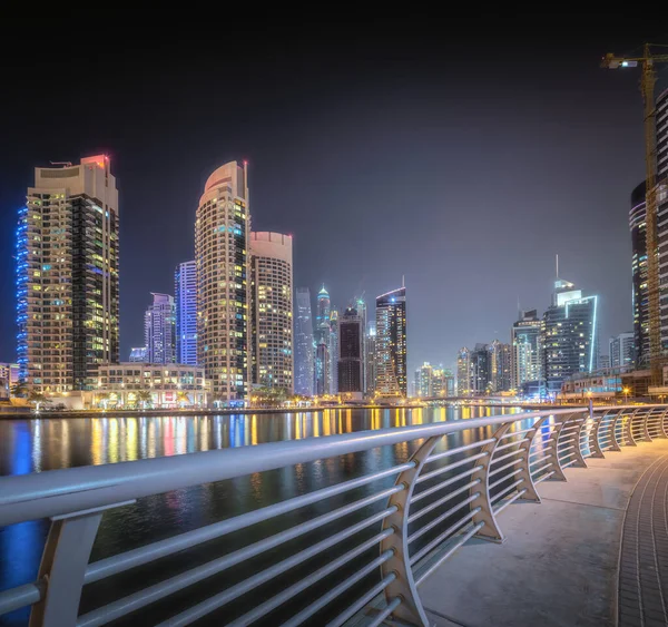 Vista Panorâmica Noturna Baía Dubai Marina Centro Cidade Emirados Árabes — Fotografia de Stock