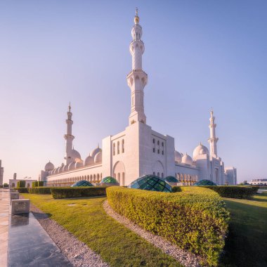 Görünümü, Bahçe ve Sheikh Zayed Ulu Camii gün zaman, Birleşik Arap Emirlikleri