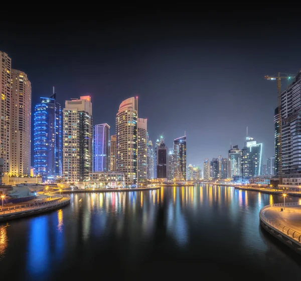 Vista Panorâmica Noturna Baía Dubai Marina Centro Cidade Emirados Árabes — Fotografia de Stock