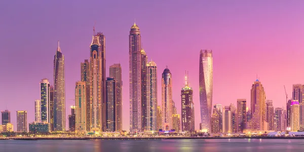 Edifici Moderni Dubai Marina Baia Notte Con Luci Sullo Sfondo — Foto Stock