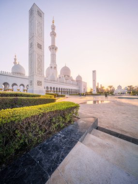 Görünümü, Bahçe ve Sheikh Zayed Ulu Camii gün zaman, Birleşik Arap Emirlikleri