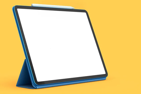 Computer-Tablet mit blauem Umschlag und Bleistift isoliert auf orangefarbenem Hintergrund. — Stockfoto