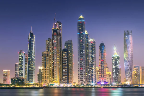 Edificios Modernos Con Reflejo Dorado Puesta Del Sol Bahía Dubai —  Fotos de Stock